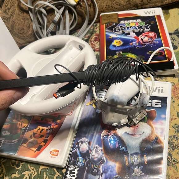 Wii - Picture 8 of 12